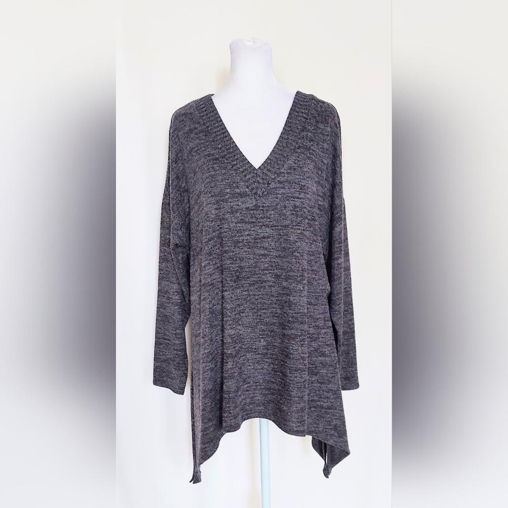 Torrid Super Soft V Neck Long Sleeve Gray Sweater Plus Size 0